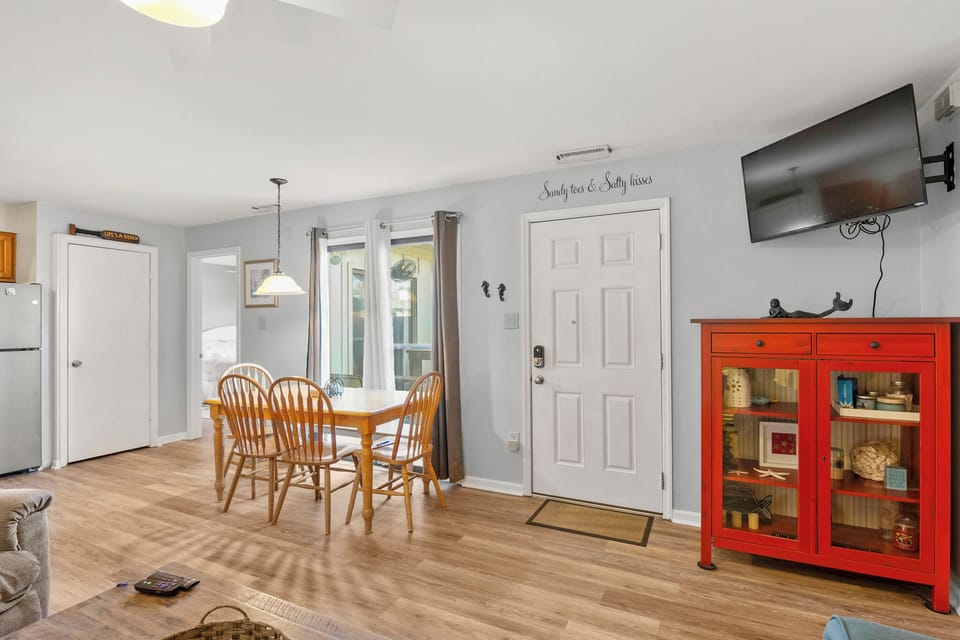 SPC706: Sandpiper Cay 706 | Dining Area