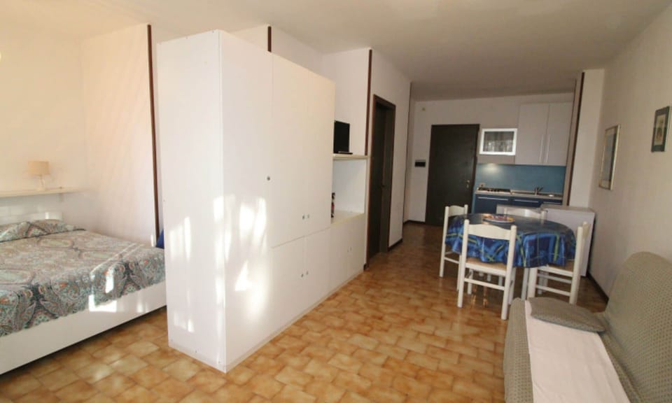 Studio, Terrace | Interior