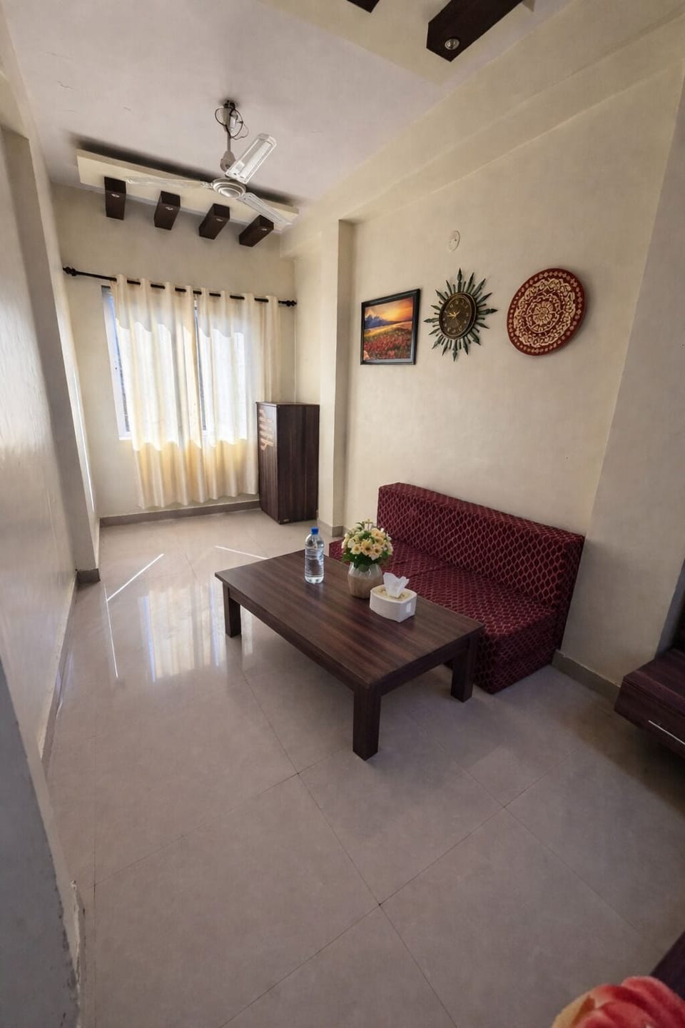 Classic Quadruple Room | Living area
