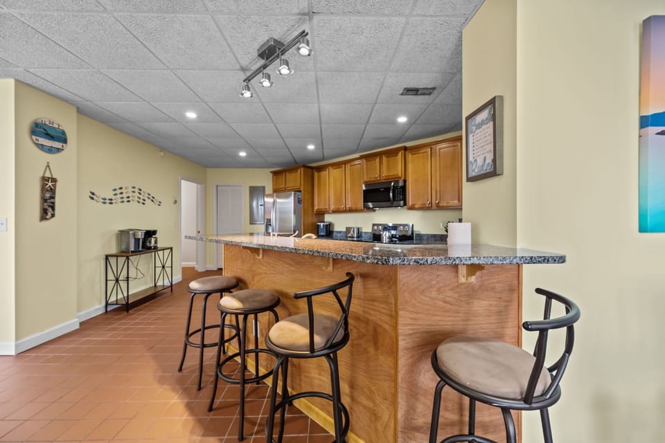 Open kitchen and dining layout built for easy group meals and casual gatherings