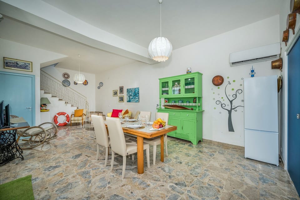 House, Smoking | 4 bedrooms