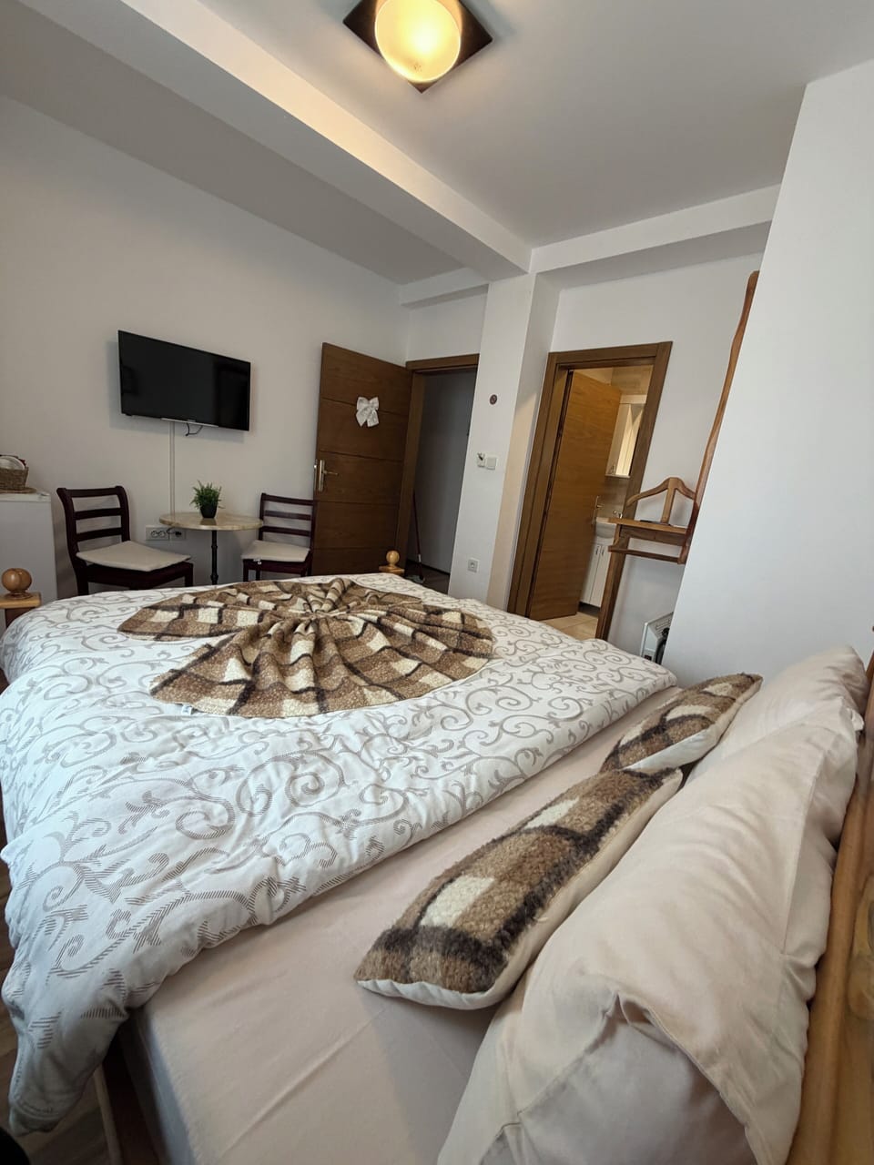 Classic Apartment, Courtyard View | Free WiFi