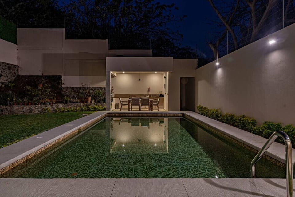 Pool nights hit different here