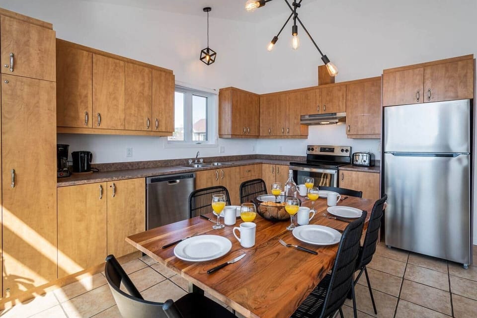 Kitchen and dining room
