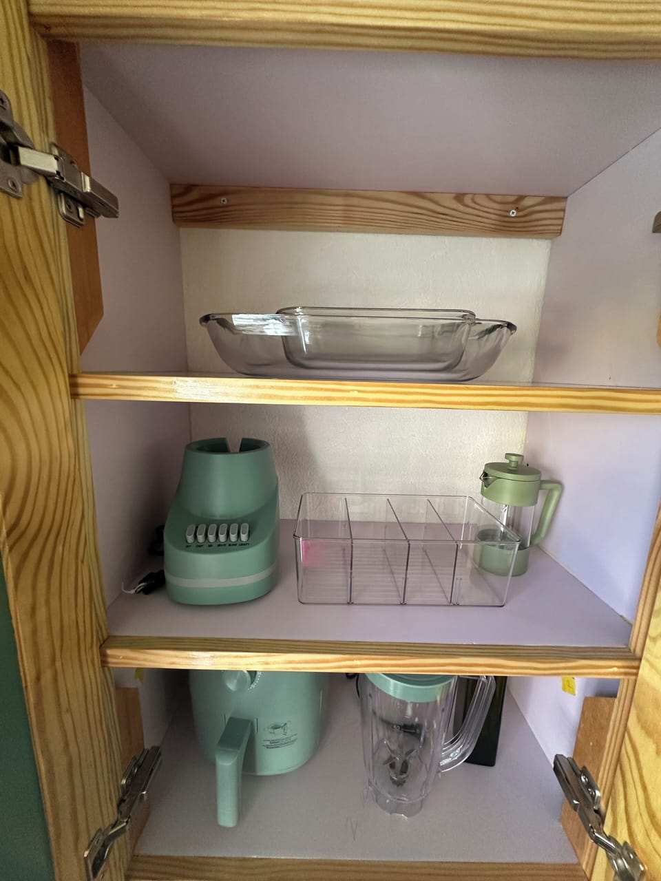 Baking dishes, Blender, French press, air fryer.
