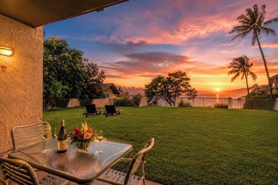 Unwind with front-row seats to spectacular Maui sunsets and breathtaking twilight colors, right from your backyard. NAP-B43