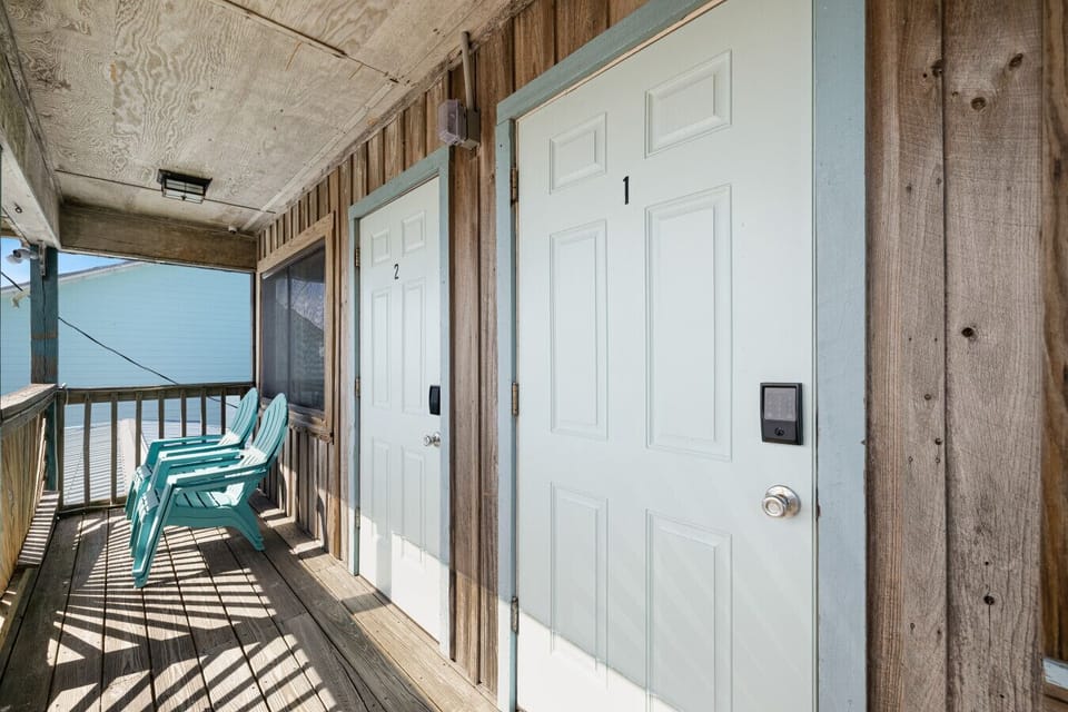 Front porch living!