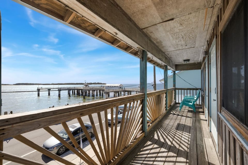 Watch the Gulf from your share porch!