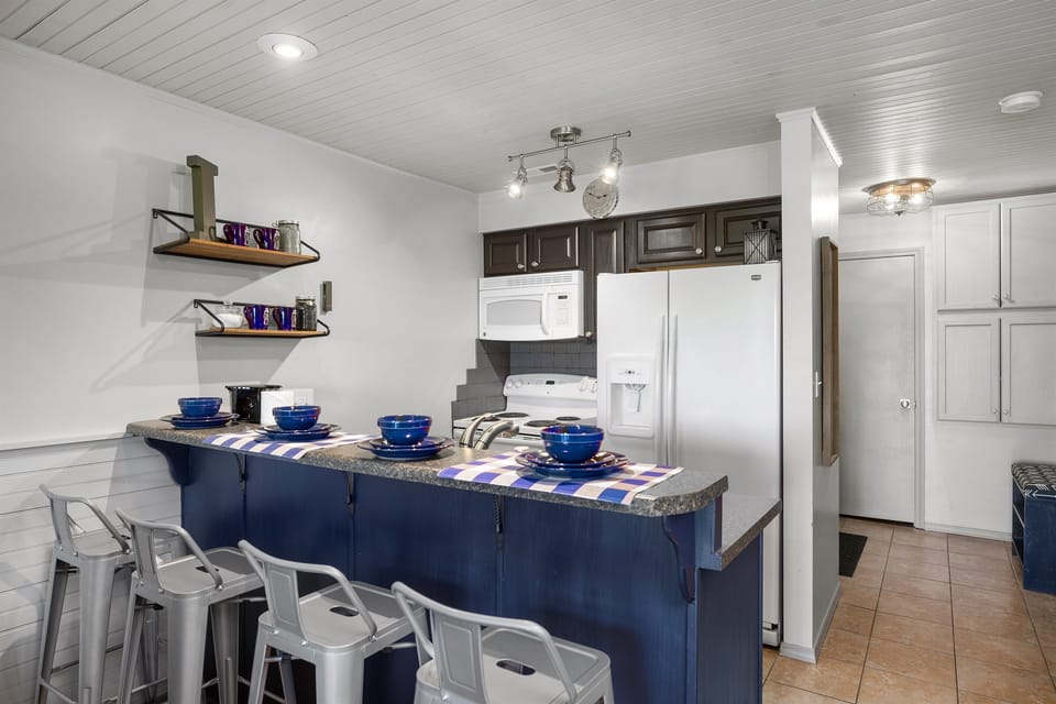Kitchen and bar