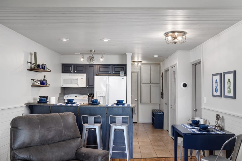 Kitchen and Bar