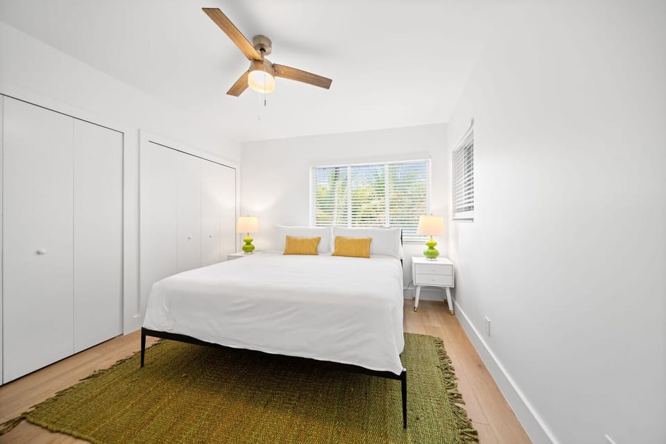 King size bed with high quality linens