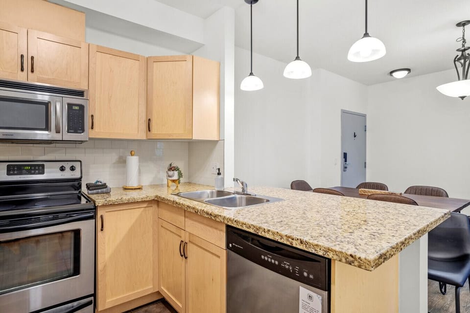 Fully-equipped kitchen designed to make cooking a breeze.