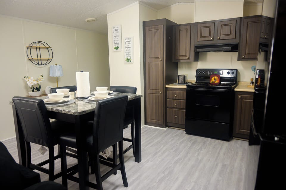 Full Kitchen 