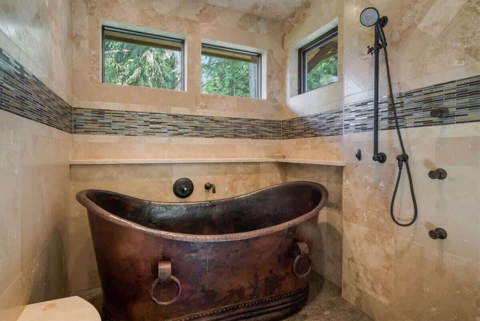 Main floor rustic bath tub 