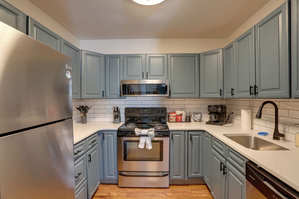 Property Interior | Single-Story Condo