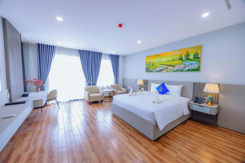 Deluxe Double Room | Free WiFi, bed sheets
