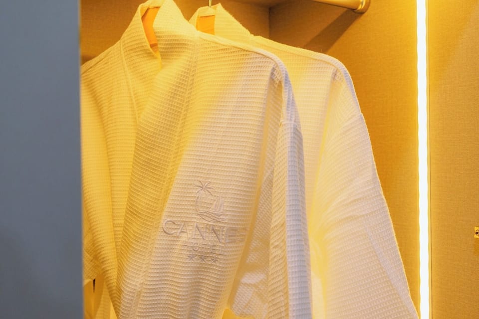 Junior Room | Free WiFi, bed sheets