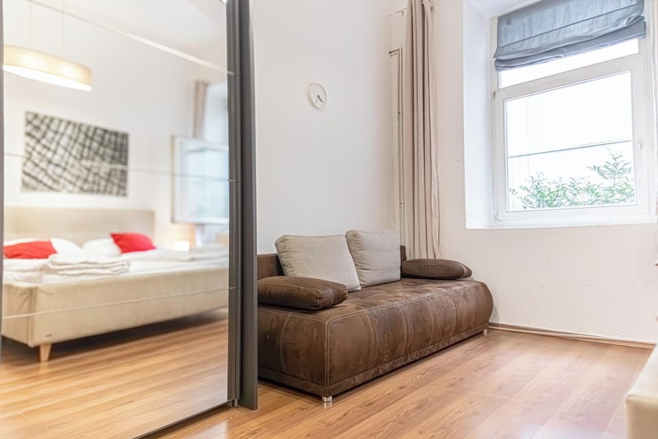 Basic Apartment | Interior