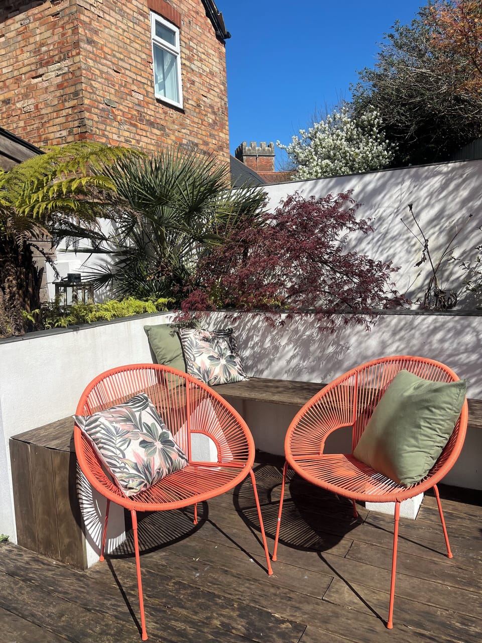 Courtyard seating