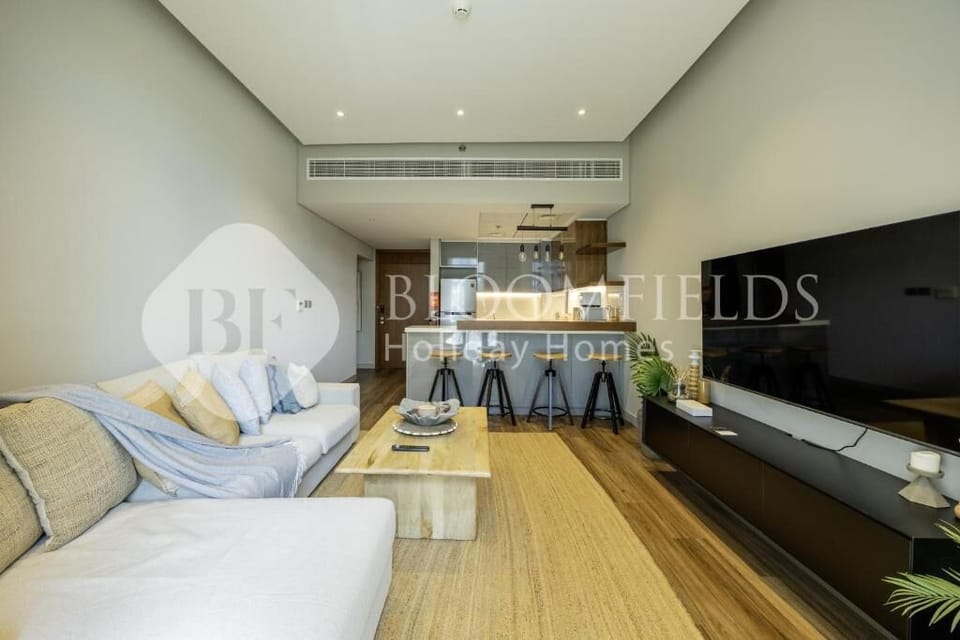 Apartment, Balcony, City View | Living area