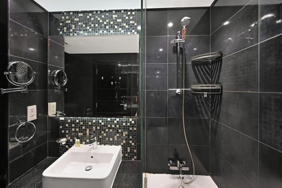 Apartment, City View | Bathroom