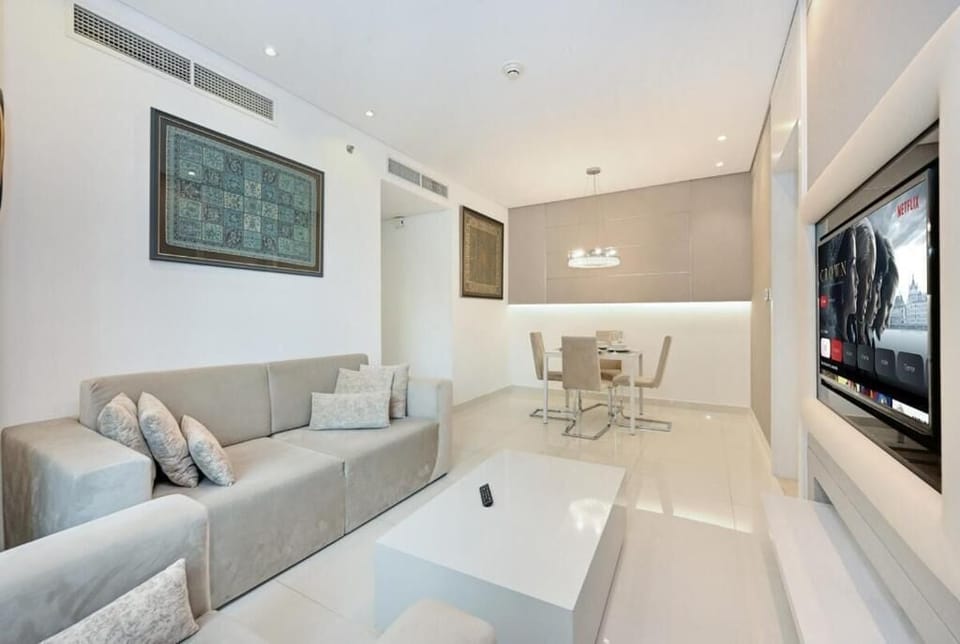 Apartment, City View | Living area