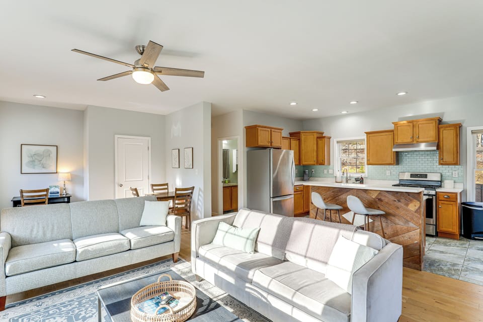 House (2 Bedrooms) | Interior