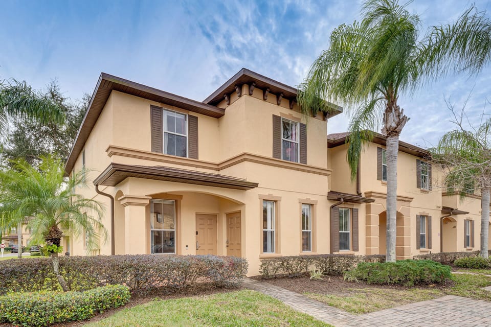 Apartment (4 Bedrooms) | Front of property