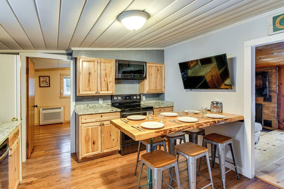 House (3 Bedrooms) | Interior
