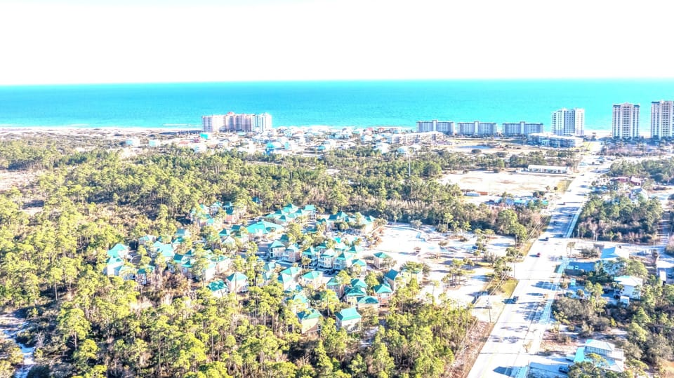 More Fun - Unit 33C at Purple Parrot - Purple Parrot MINUTES from the beaches