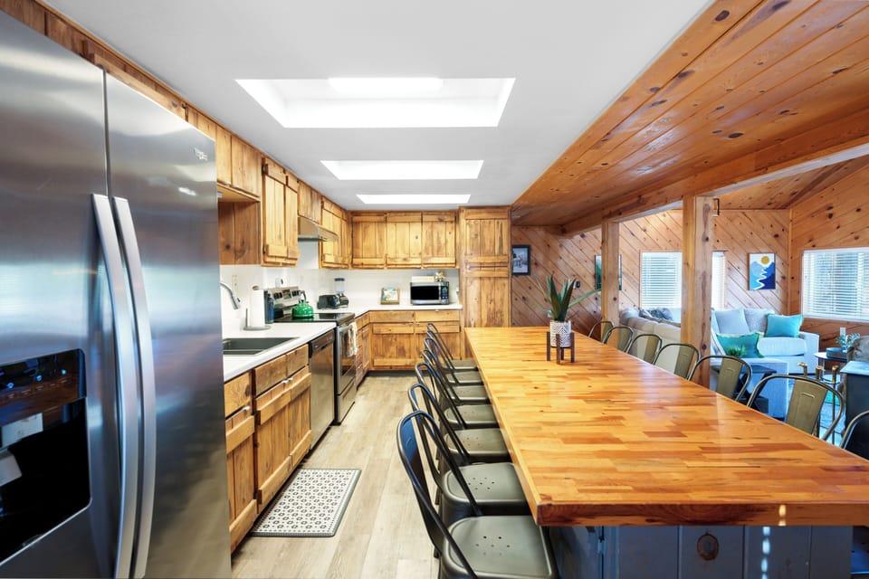 Kitchen/Dining Area