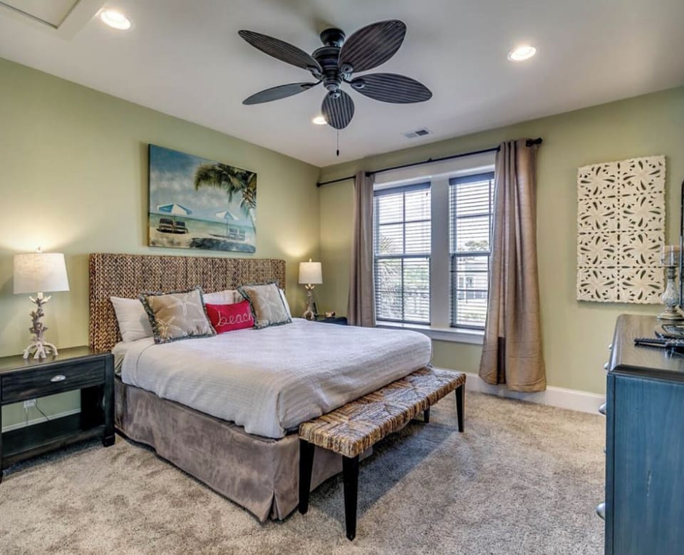 Bedroom. Interior and views may vary based on location and availability.