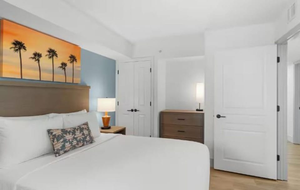 Bedroom. Interior and views may vary based on location and availability.