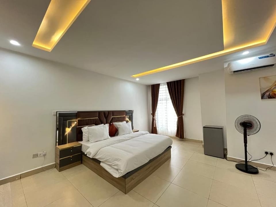 Classic Room, Balcony, City View | Desk, laptop workspace, soundproofing, free WiFi