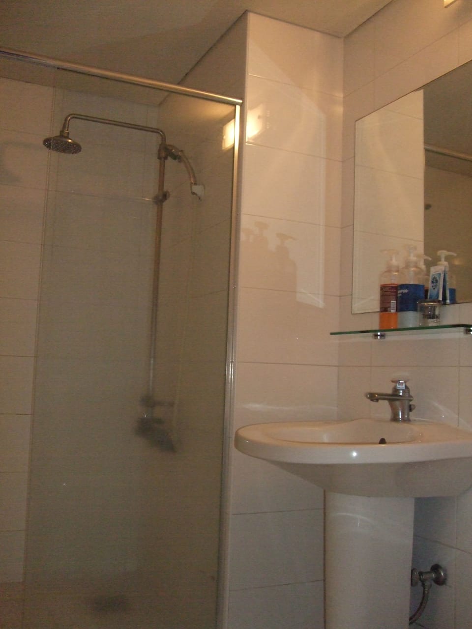 Deluxe Double Room, 1 King Bed, Smoking | Bathroom | Shower, hair dryer, slippers, towels
