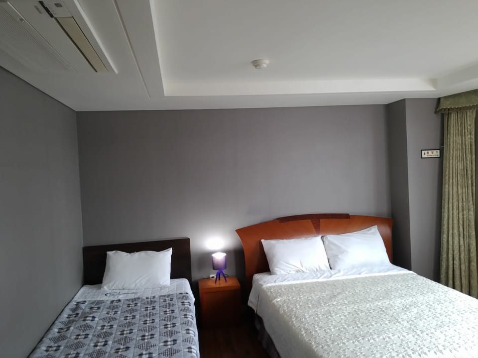 Deluxe Twin Room | Free WiFi