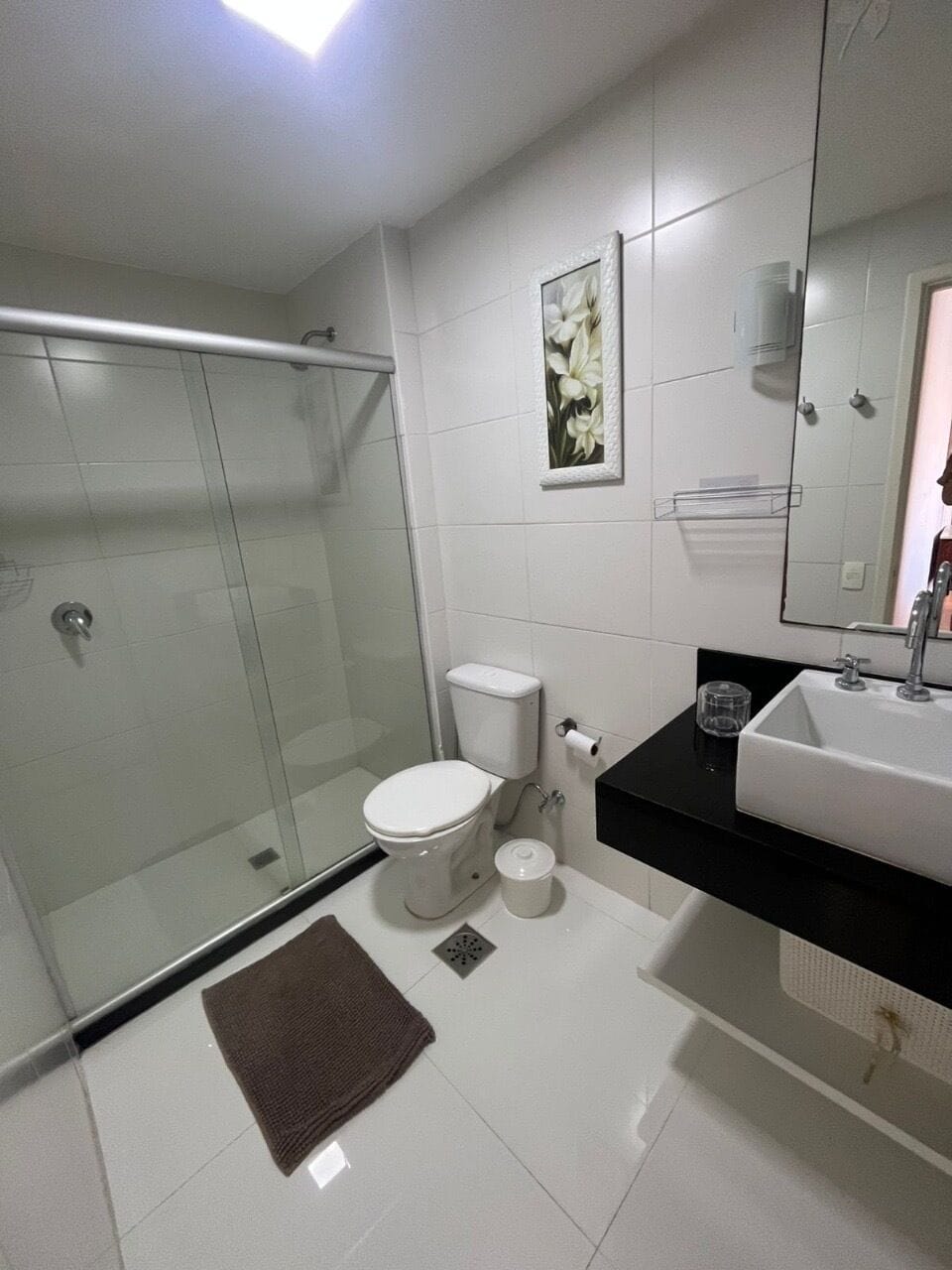 Comfort Apartment, City View | Bathroom | Free toiletries, towels, soap, shampoo