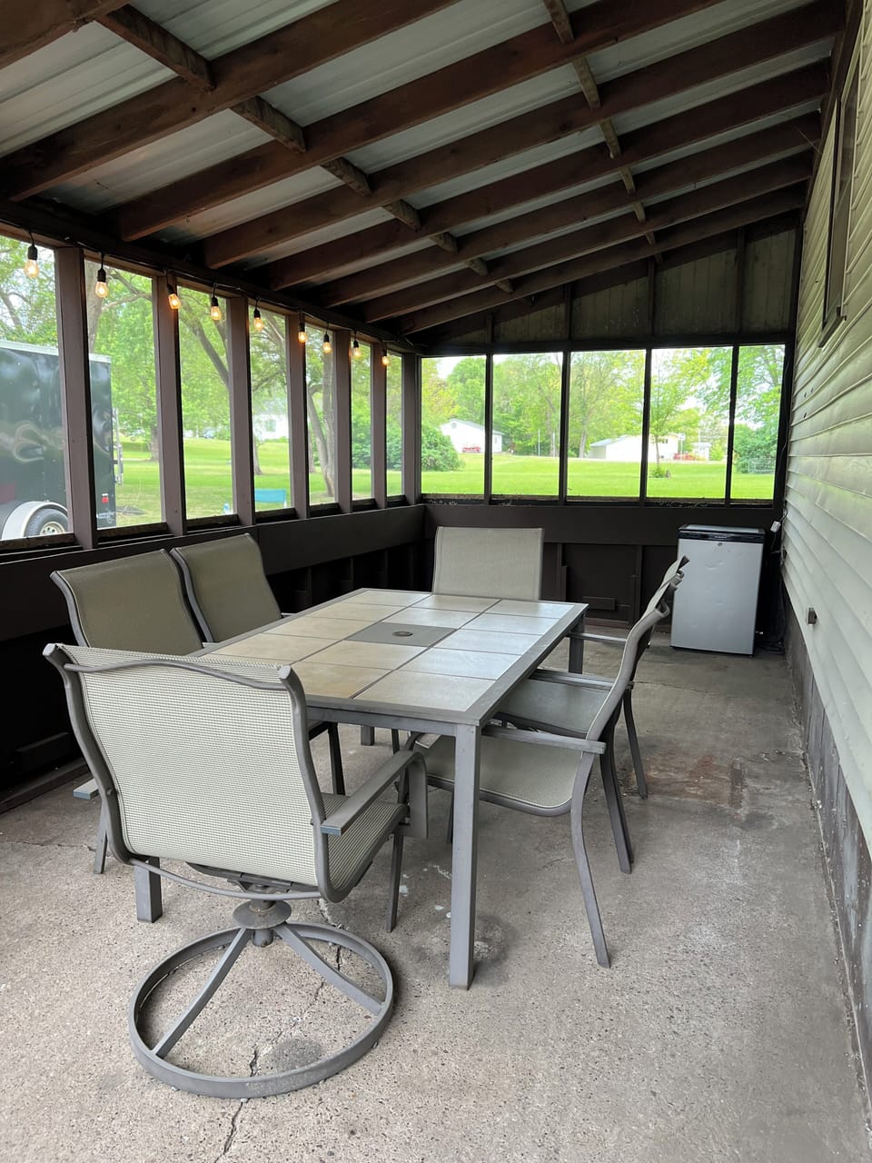 Outdoor dining