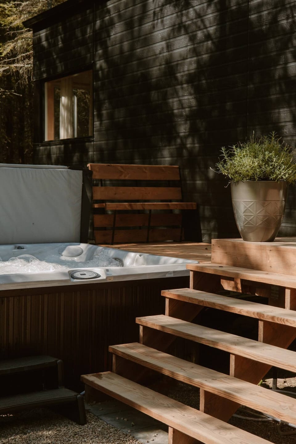 Outdoor spa tub