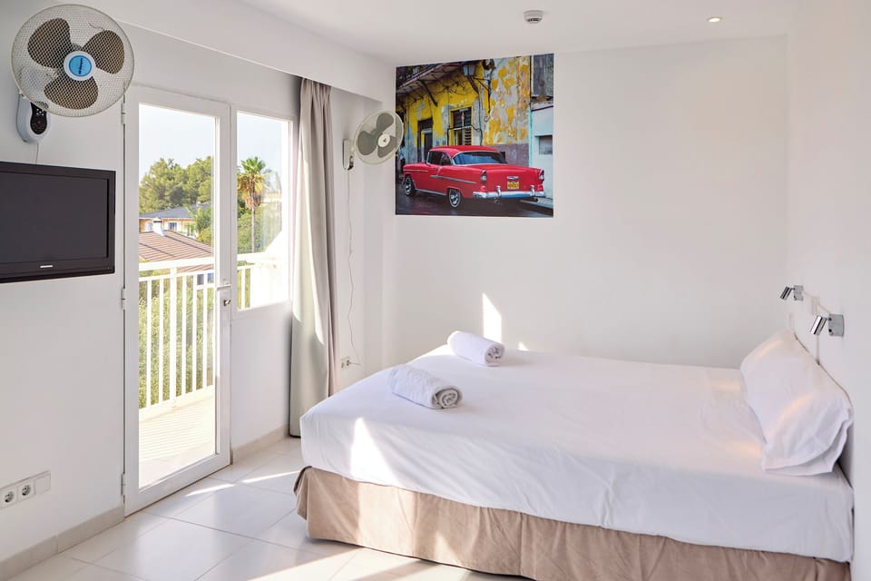 Comfort Double Room | Down comforters, blackout drapes, free WiFi, bed sheets