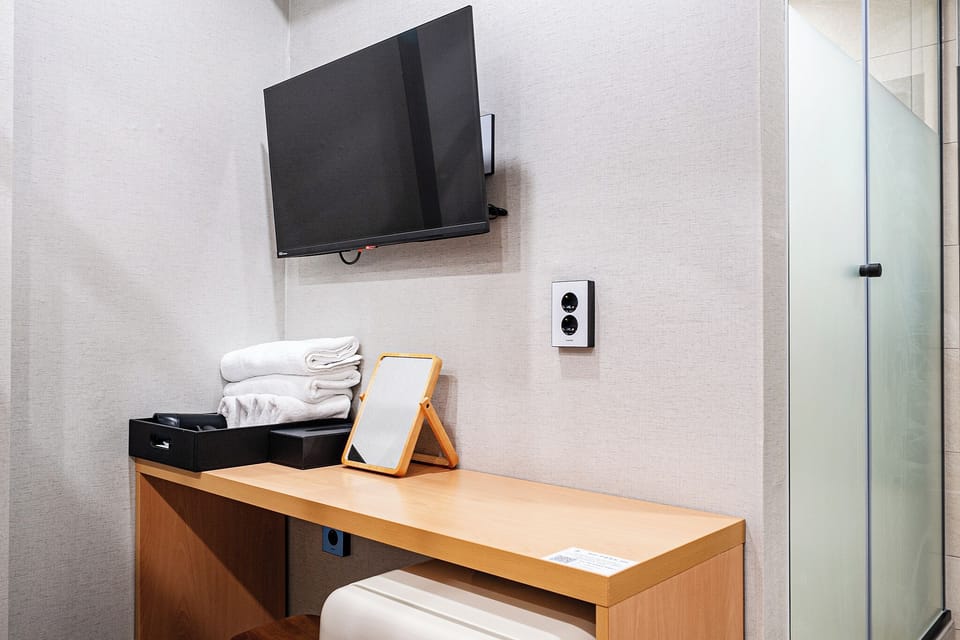 Economy Room | Interior
