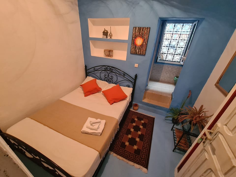 Deluxe Double Room, Private Bathroom | Free WiFi, bed sheets