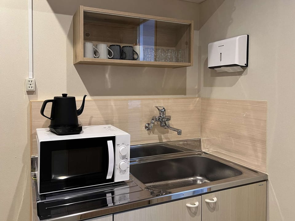 1st floor: Simple kitchen