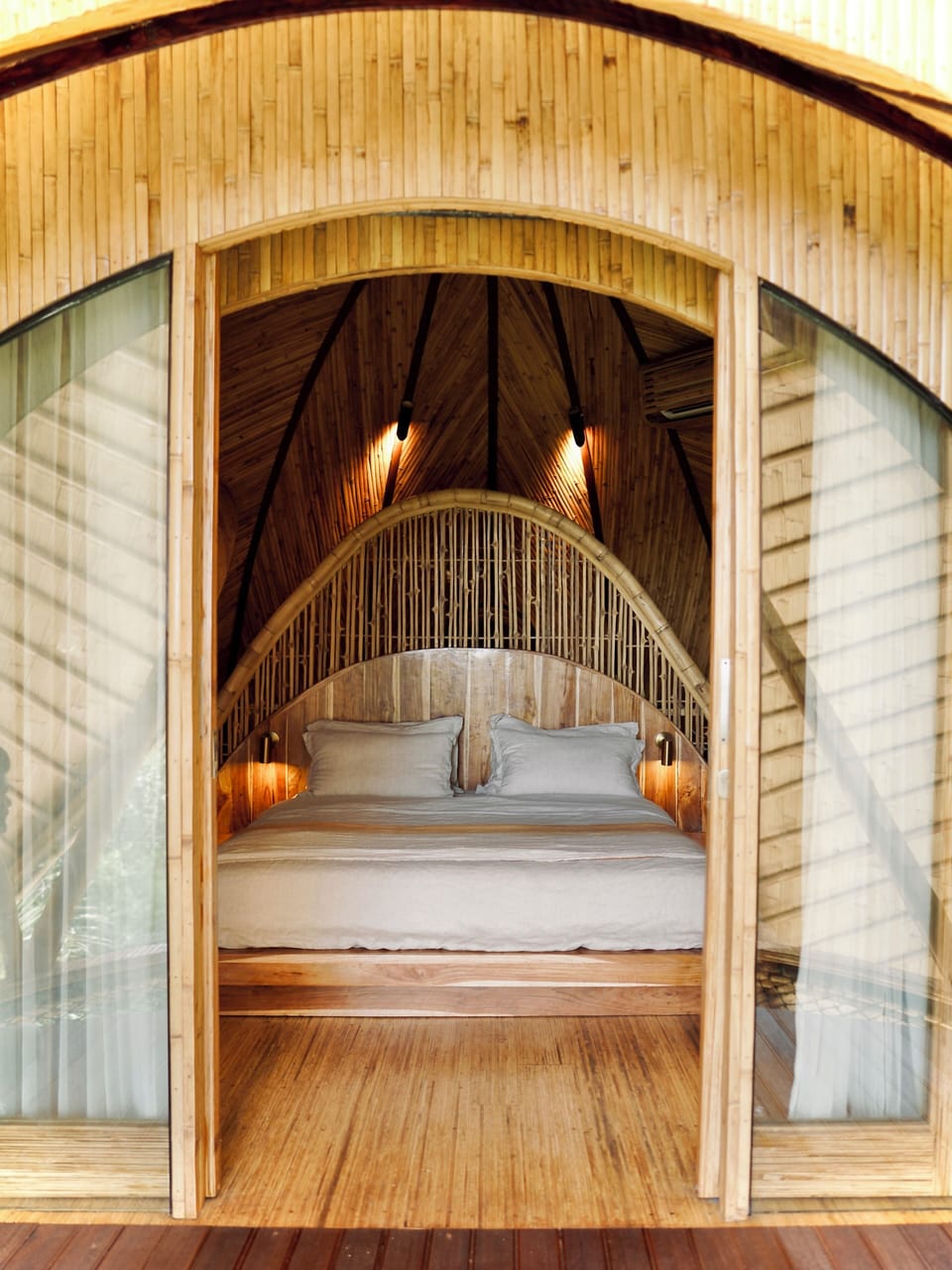 Signature Leaf Villa | Minibar, in-room safe, desk, free WiFi