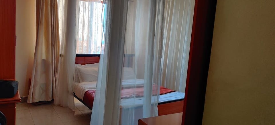 Superior Single Room | Individually decorated, individually furnished, free WiFi, bed sheets