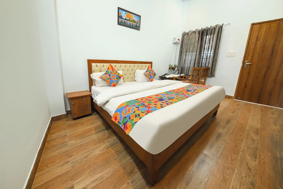 Egyptian cotton sheets, premium bedding, in-room safe, free WiFi