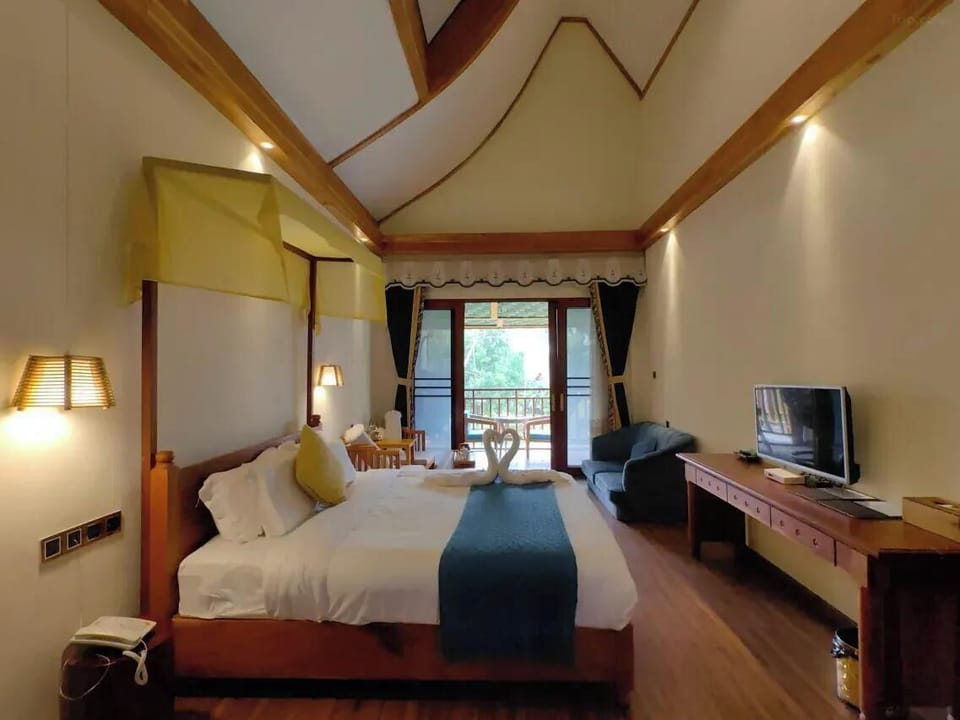 Deluxe Double Room, Garden View | Free WiFi