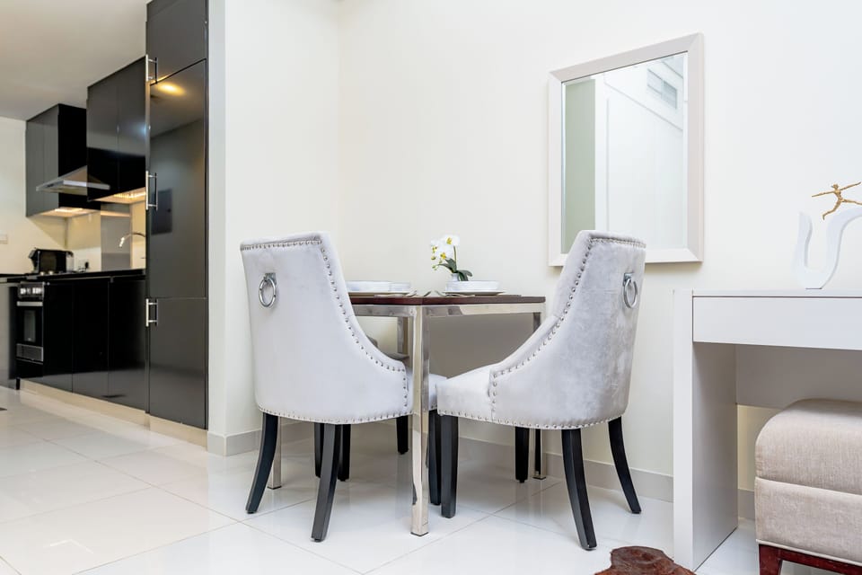 Classic Studio, Balcony, City View | Dining