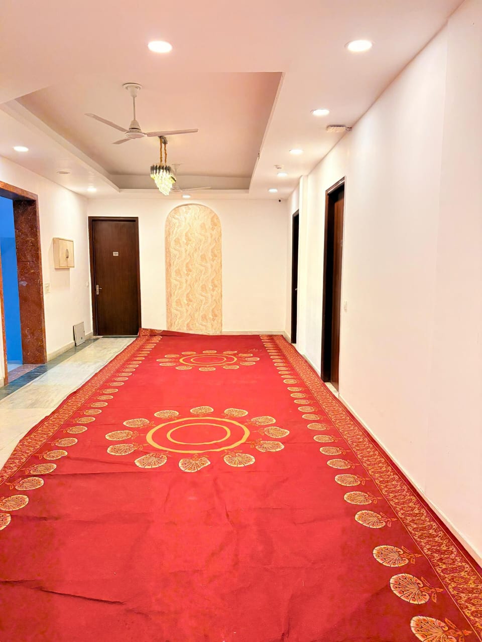 Double Room, Balcony, City View | Banquet hall