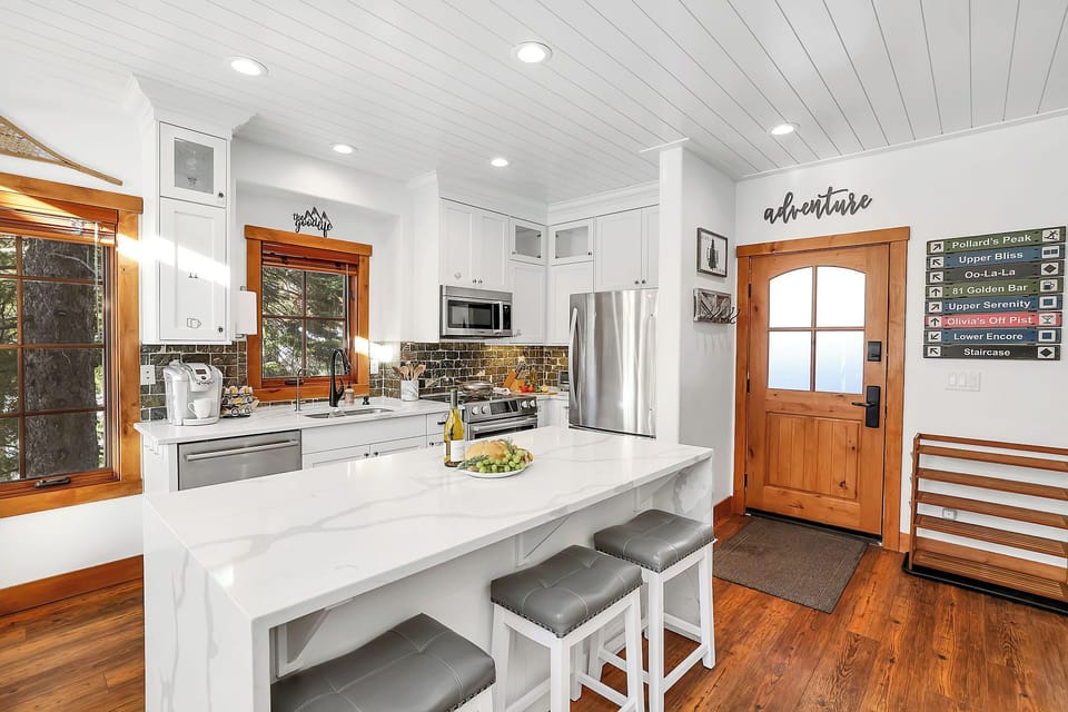 The kitchen is fully stocked for dawn patrol breakfasts and midnight snacks